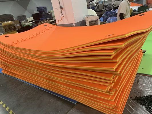OEM Water Foam Pad Floating Mat untuk Aktivitas Luar Ruangan Solusi Produksi Tahan Cuaca