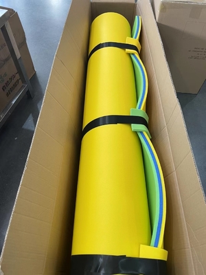 Ukuran Disesuaikan Warna Water Mat Floating Pad 3 Lapisan Tear Resistant XPE Foam dengan Elastic Bungee Tether Floating Mat
