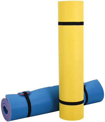 Ukuran Disesuaikan Warna Water Mat Floating Pad 3 Lapisan Tear Resistant XPE Foam dengan Elastic Bungee Tether Floating Mat