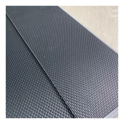 Pola yang tergores disesuaikan Acoustic Moistureproof 1mm IXPE foam pad backing untuk lantai vinil mewah inti kaku