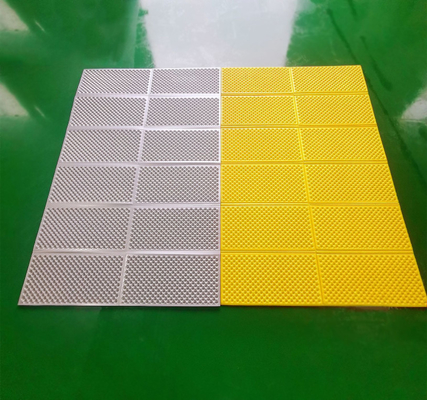 Waterproof Double Folding Sleep Mats Aluminium Film Closed Cell Foam Sleeping Pad Untuk Camping 2 Orang