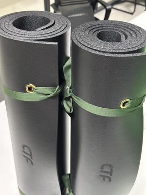 Kasur Camping Tahan Air Portabel Alas Udara Nyaman Berbantalan Dilengkapi Tali yang Dapat Disesuaikan Cocok untuk Perjalanan Mendaki Gunung di Luar Ruangan